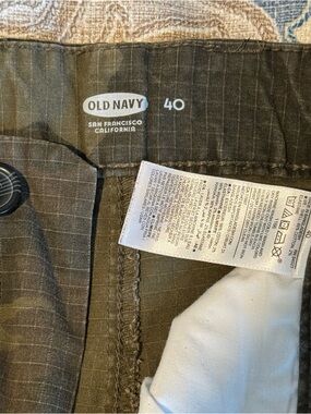 Old Navy Camouflage Men's Cargo Shorts Size 40